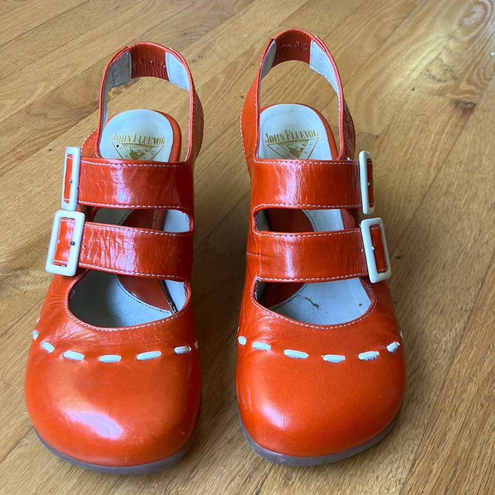Fluevog Fiorenza orange size 6